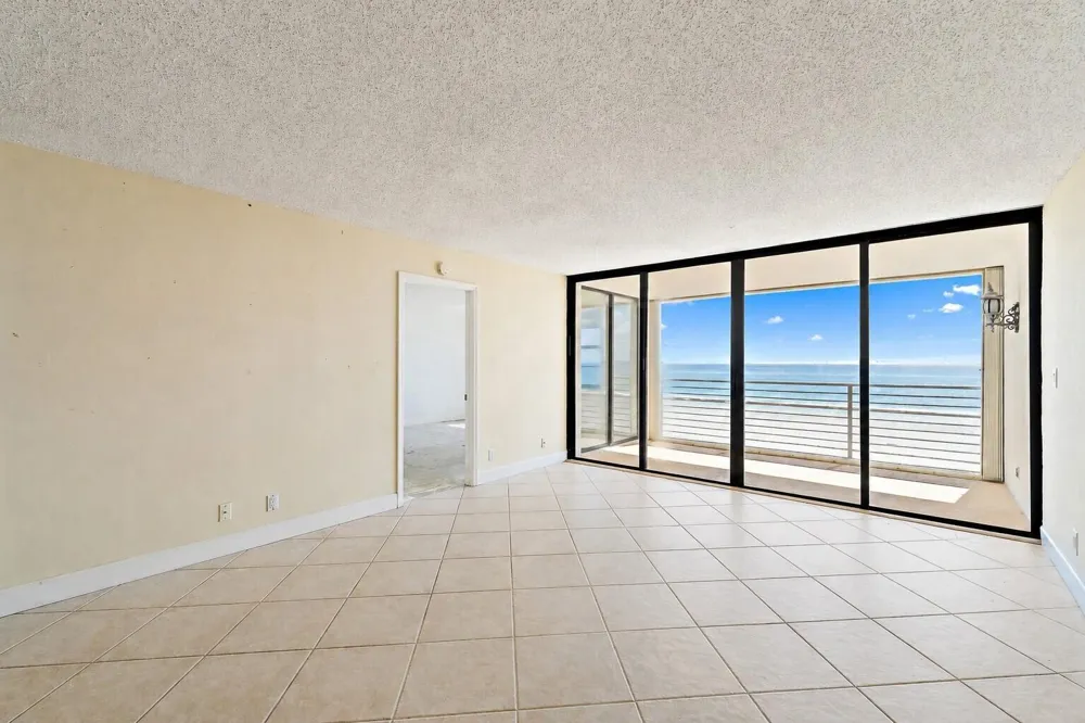 900 Ocean Drive #106 Juno Beach, FL 33408
