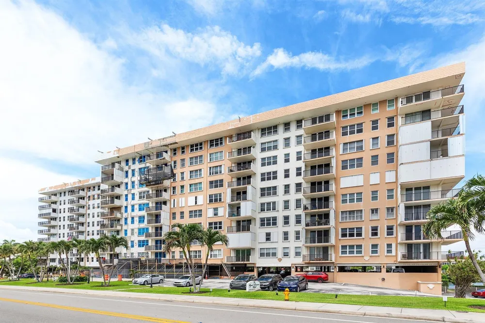 1150 Hillsboro Mile #905 Hillsboro Beach, FL 33062