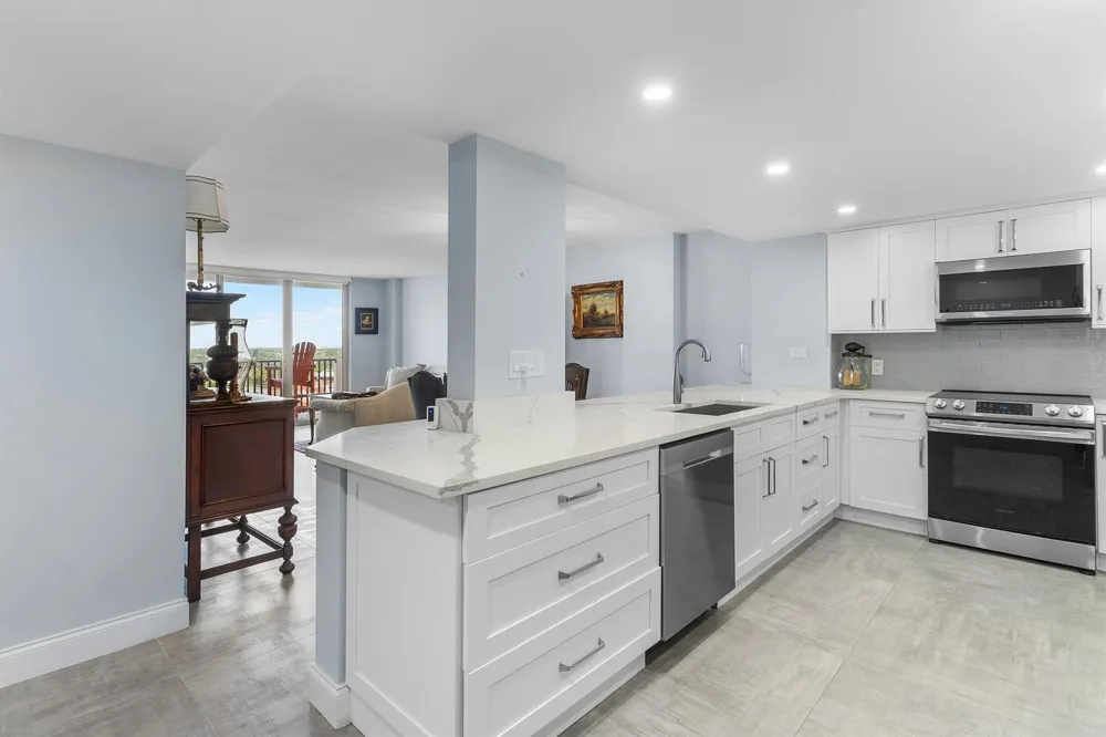 1150 Hillsboro Mile #905 Hillsboro Beach, FL 33062
