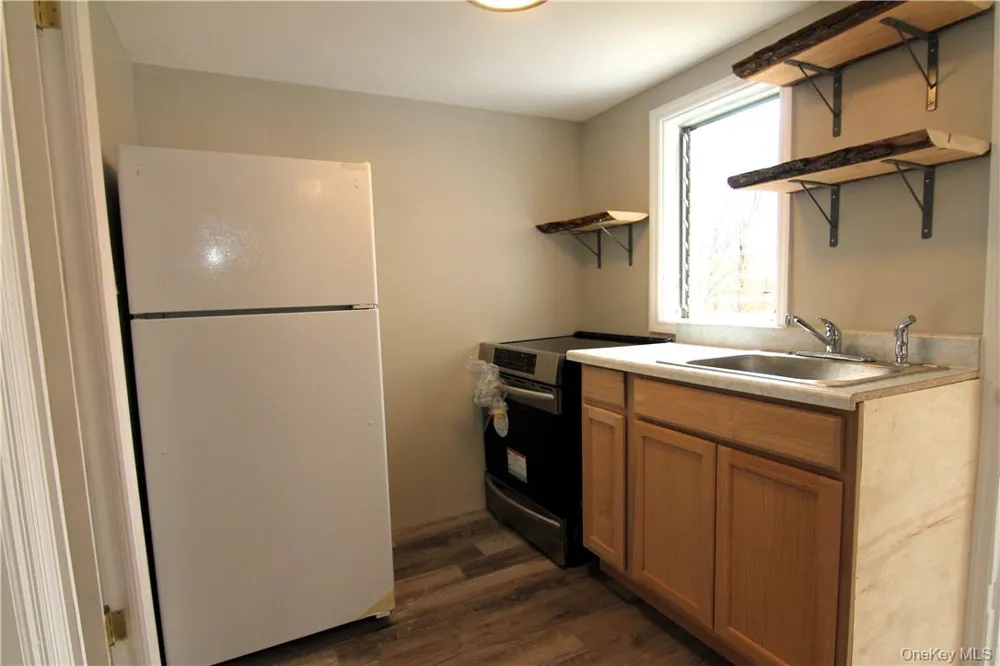 71 MILLER ROAD #6 Hopewell Junction, NY 12533