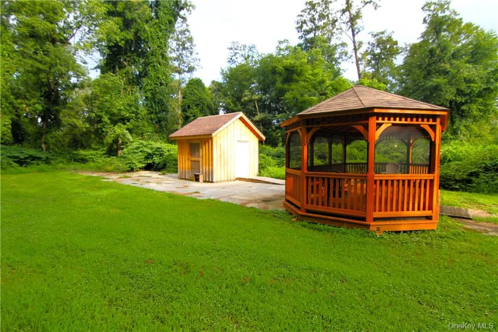 71 MILLER ROAD #6 Hopewell Junction, NY 12533