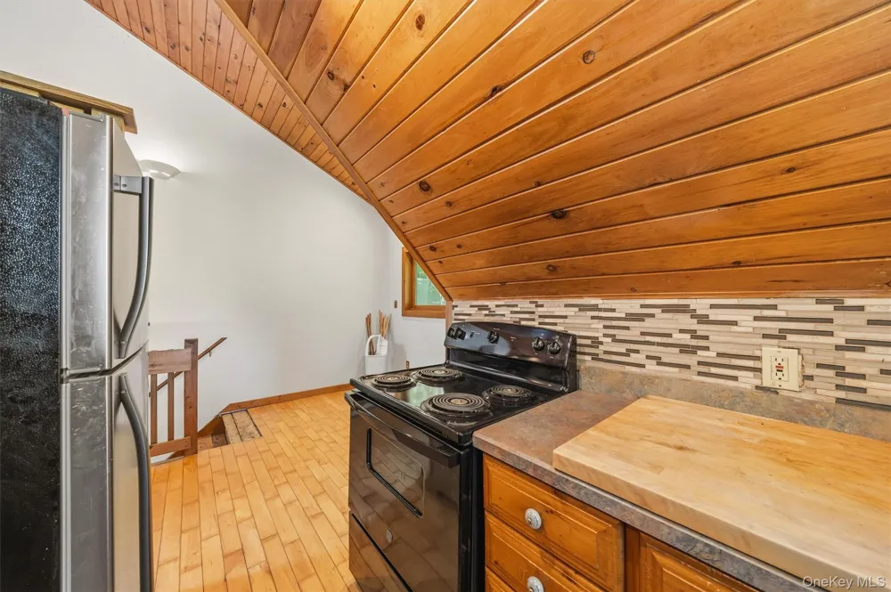 65 Old Turnpike Road Bloomingburg, NY 12721