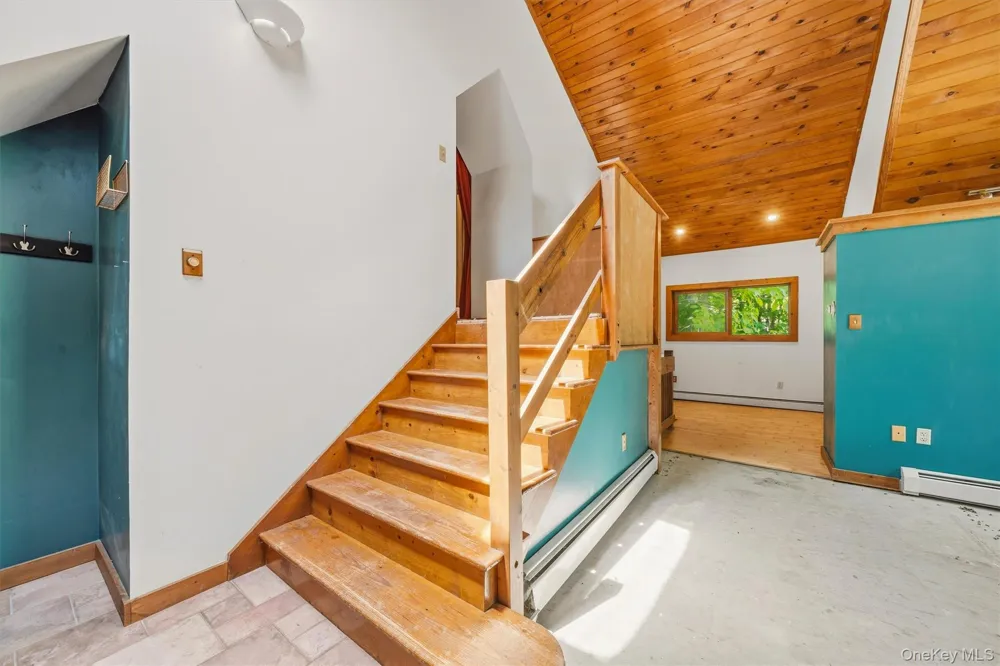 65 Old Turnpike Road Bloomingburg, NY 12721