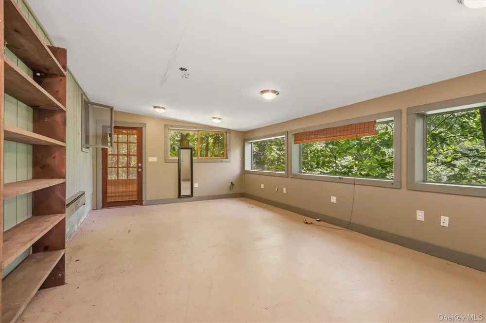 65 Old Turnpike Road Bloomingburg, NY 12721
