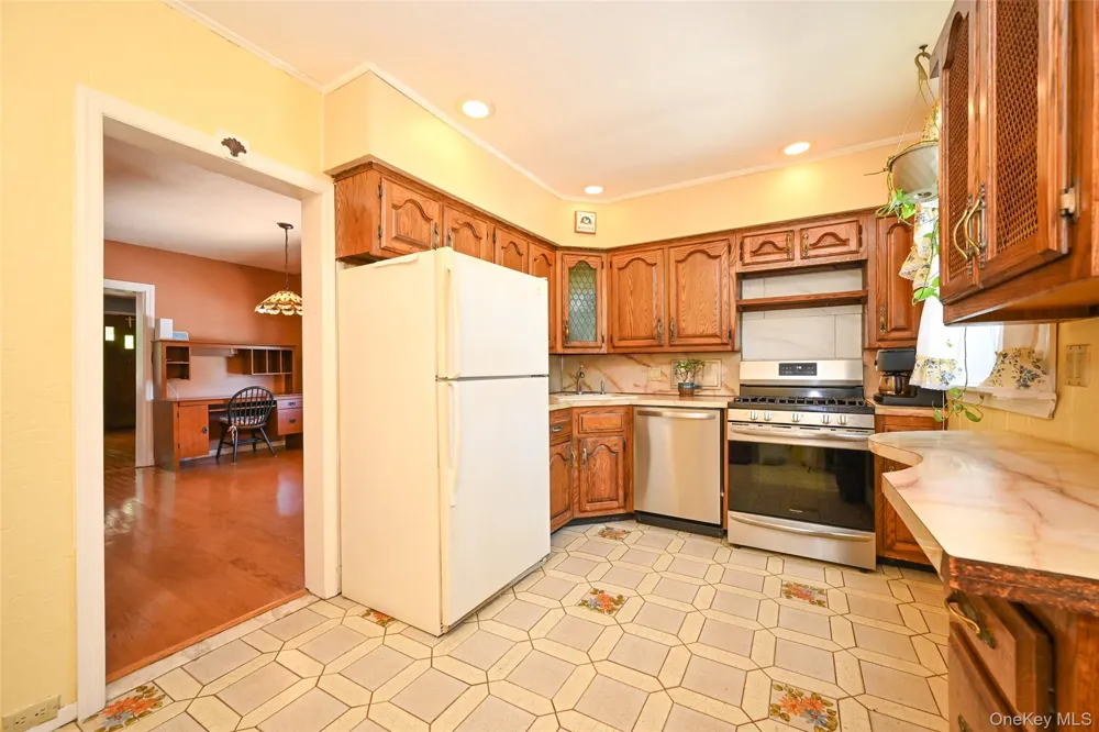 6953 73rd Place Middle Village, NY 11379