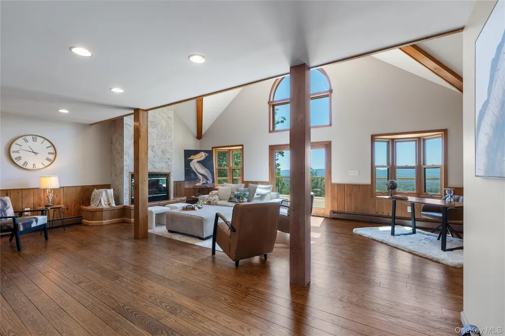 120 Rochester Center Road Accord, NY 12404