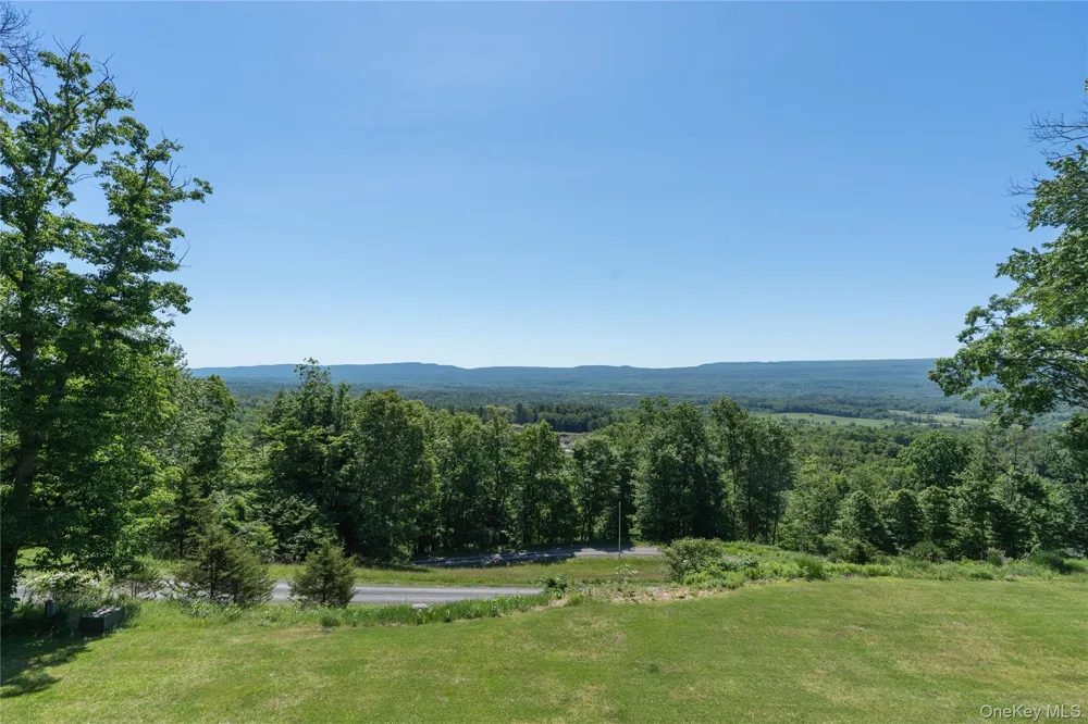 120 Rochester Center Road Accord, NY 12404