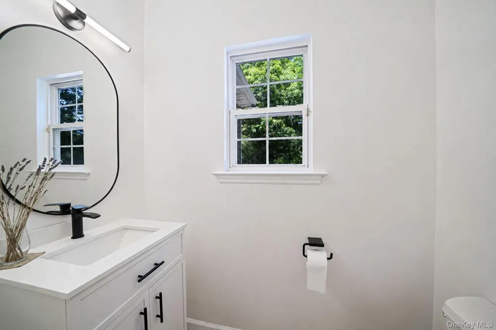 9 Mulligan Drive Medford, NY 11763