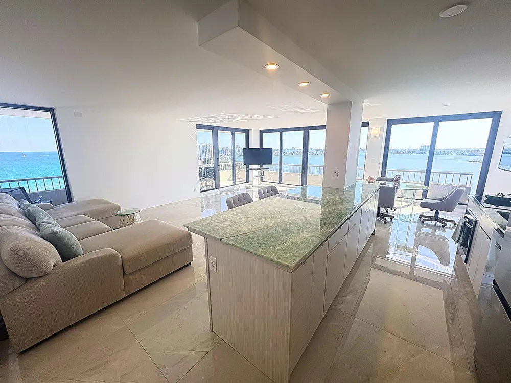 5550 Ocean Drive #22b Singer Island, FL 33404