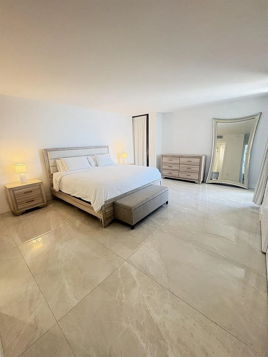 5550 Ocean Drive #22b Singer Island, FL 33404