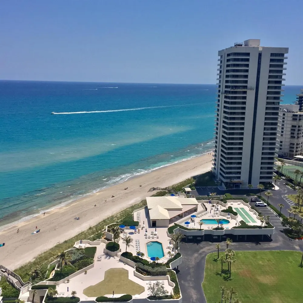 5550 Ocean Drive #22b Singer Island, FL 33404