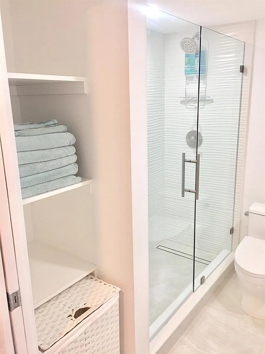 5550 Ocean Drive #22b Singer Island, FL 33404