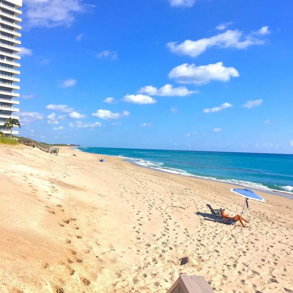 5550 Ocean Drive #22b Singer Island, FL 33404