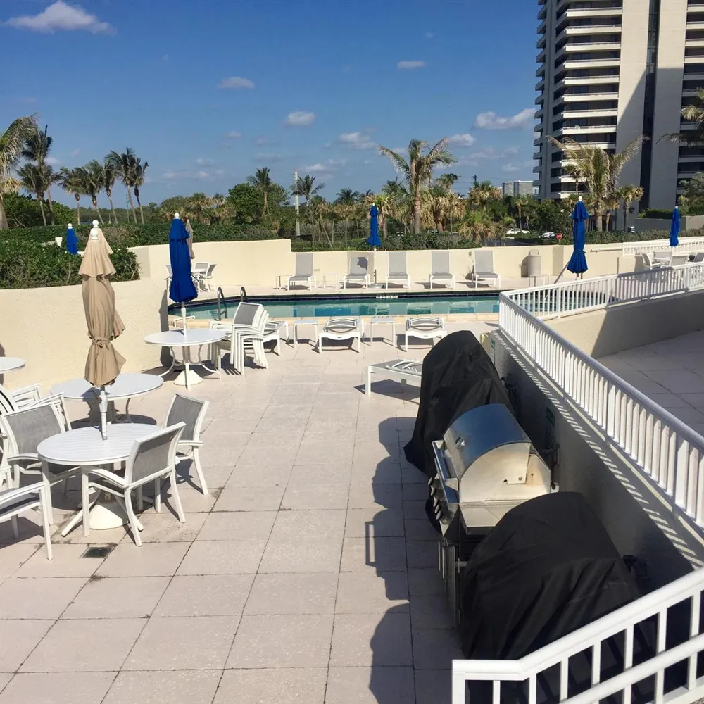 5550 Ocean Drive #22b Singer Island, FL 33404