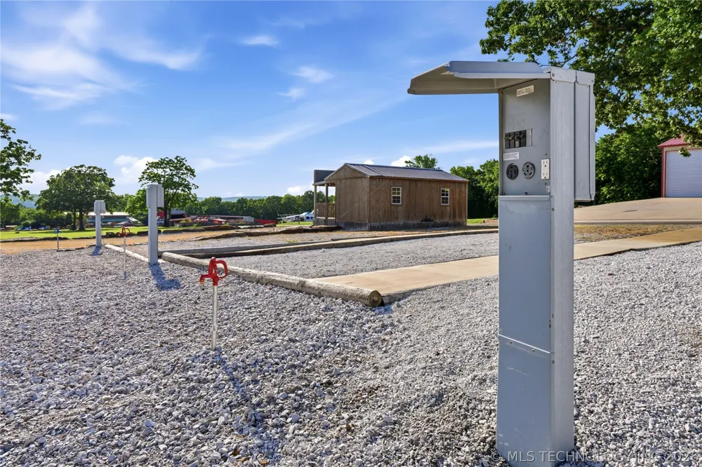 E 978 ROAD Vian, OK 74962
