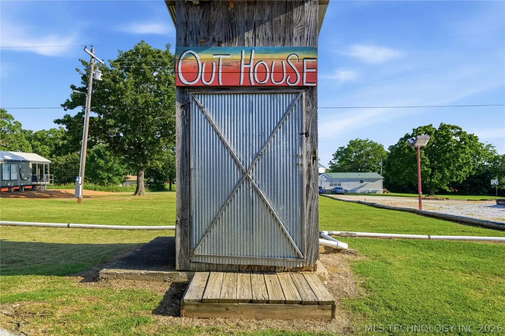 E 978 ROAD Vian, OK 74962