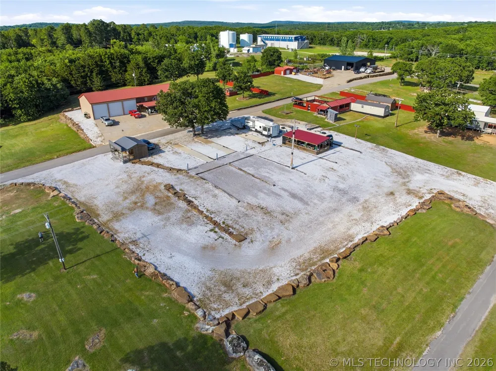 E 978 ROAD Vian, OK 74962