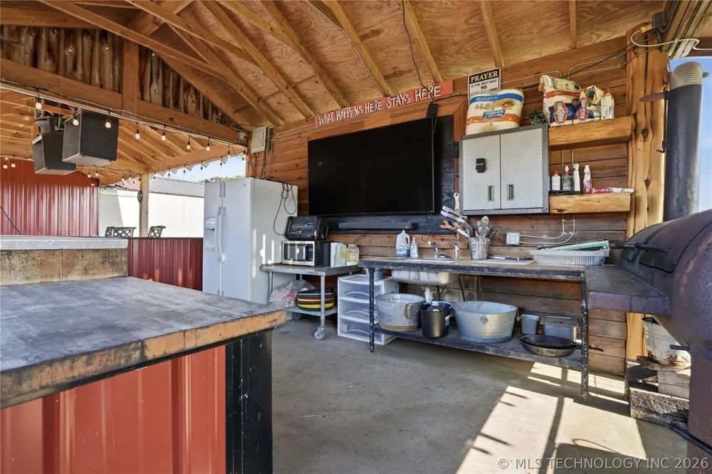 E 978 ROAD Vian, OK 74962