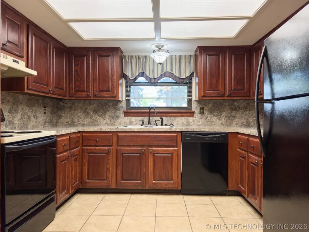 15919 E 131st Street S #1 Broken Arrow, OK 74011