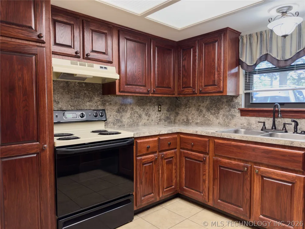 15919 E 131st Street S #1 Broken Arrow, OK 74011