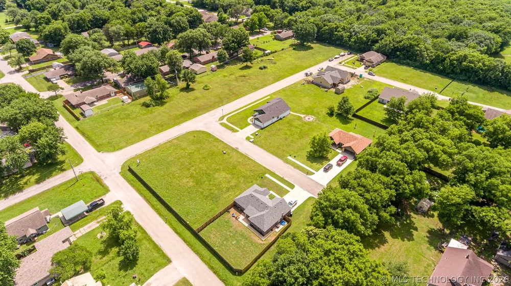 705 Sooner Place Dewey, OK 74029