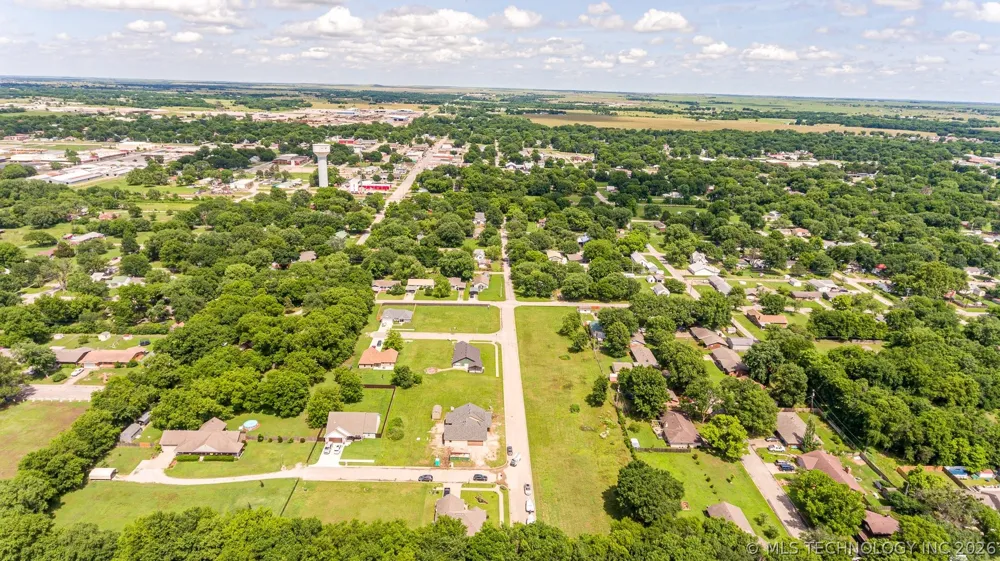 410 W 7th Street Dewey, OK 74029
