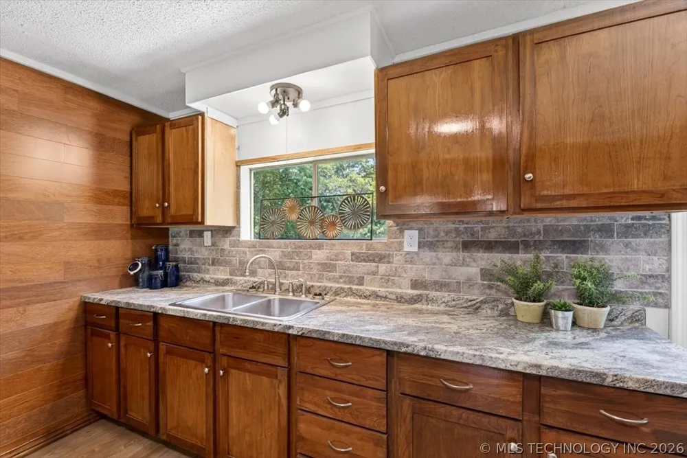 901 Morris Street Pocola, OK 74902