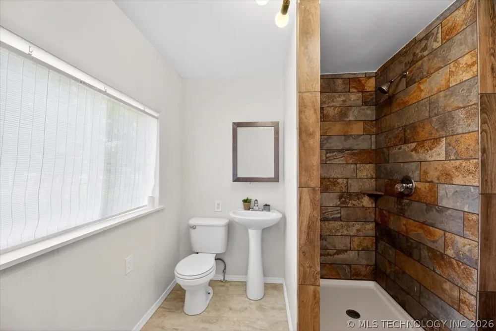 901 Morris Street Pocola, OK 74902