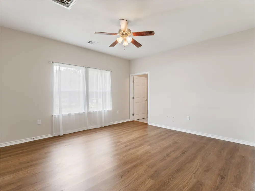 118 W Dahlgreen Wharton, TX 77488