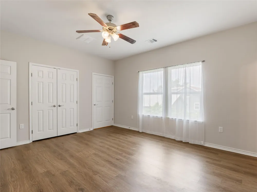 118 W Dahlgreen Wharton, TX 77488