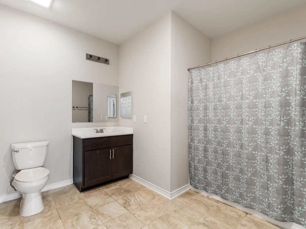 118 W Dahlgreen Wharton, TX 77488