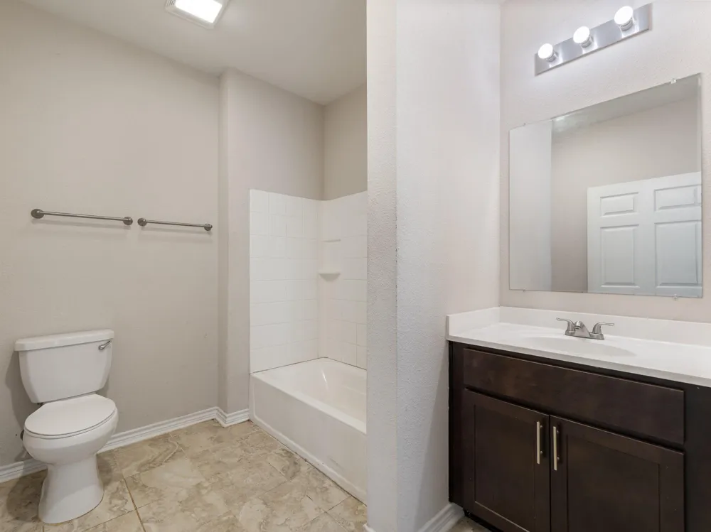 118 W Dahlgreen Wharton, TX 77488