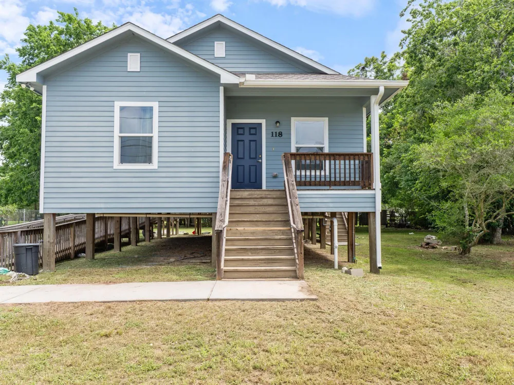 118 W Dahlgreen Wharton, TX 77488