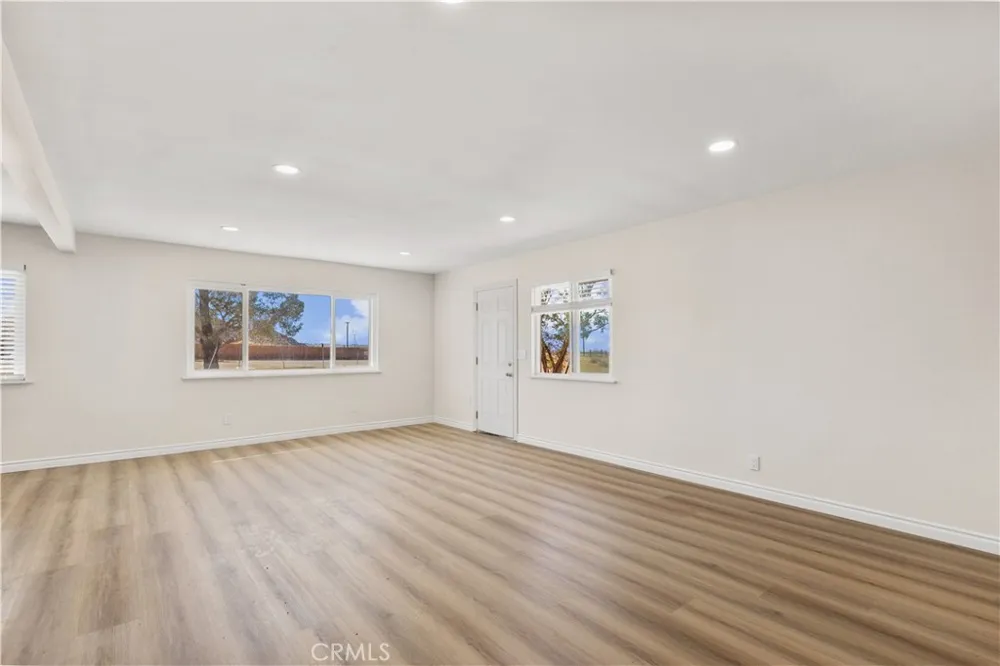 16962 Huff Lucerne Valley, CA 92356
