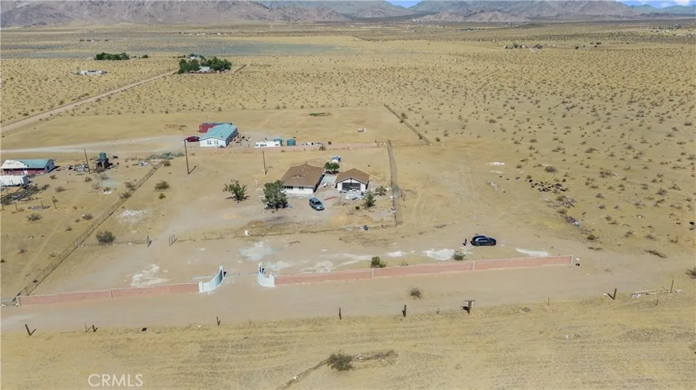 16962 Huff Lucerne Valley, CA 92356