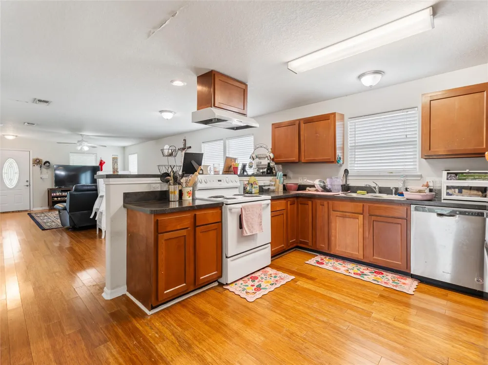 805 E Columbus Wharton, TX 77488