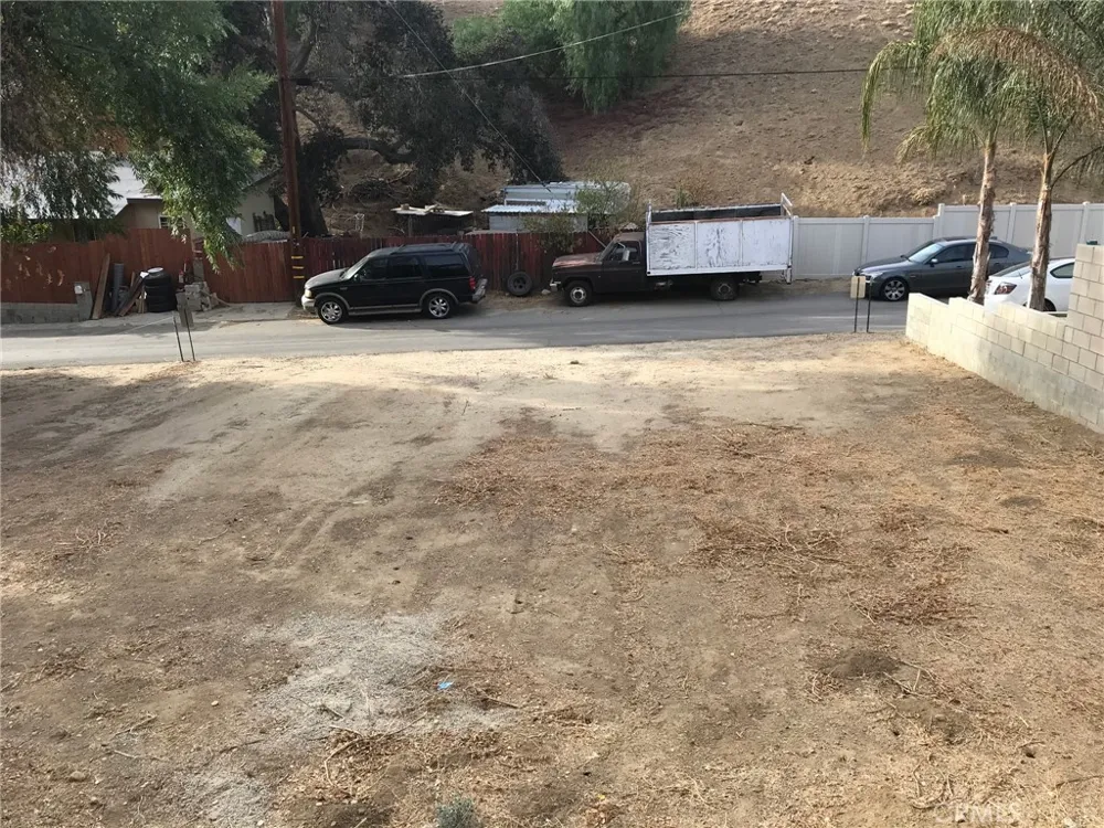 29216000 Justamere Val Verde, CA 91384