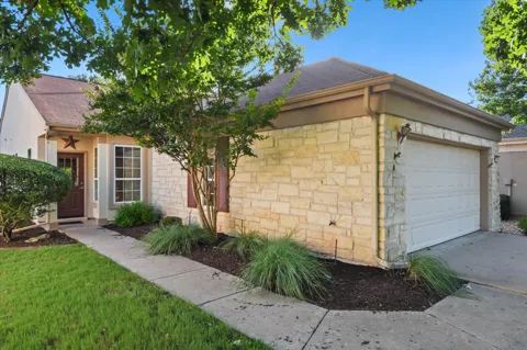 111 Bonham Loop