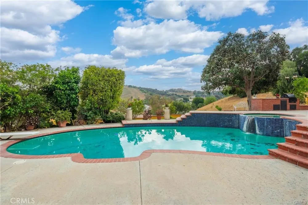 2545 Scenic Ridge Chino Hills, CA 91709