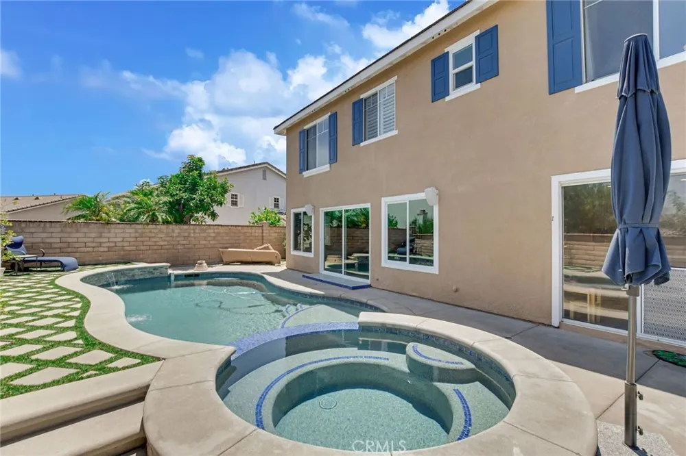 26442 Antonio Circle Loma Linda, CA 92354