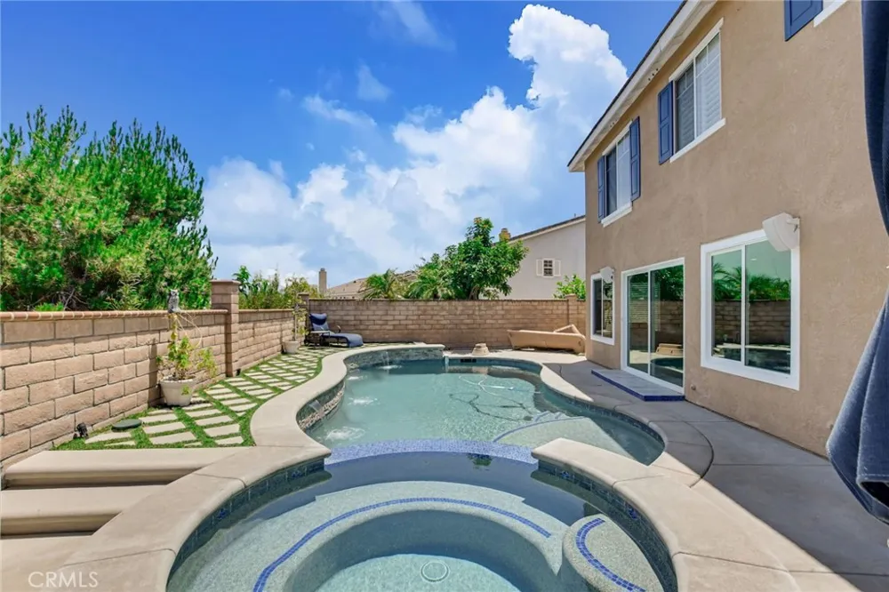26442 Antonio Circle Loma Linda, CA 92354