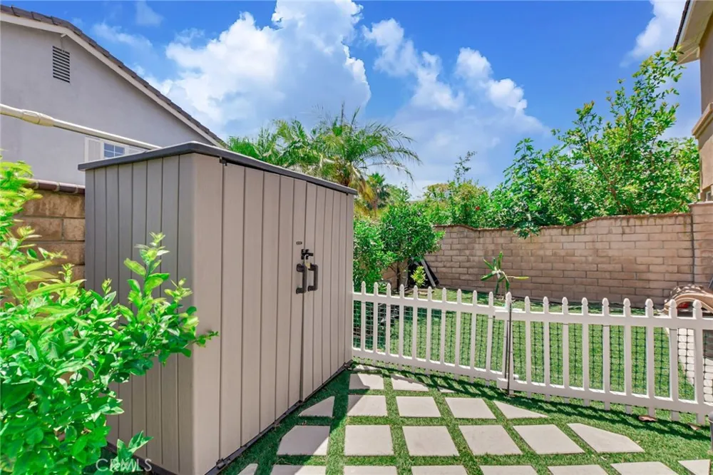26442 Antonio Circle Loma Linda, CA 92354