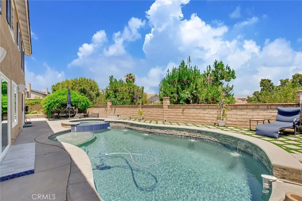26442 Antonio Circle Loma Linda, CA 92354