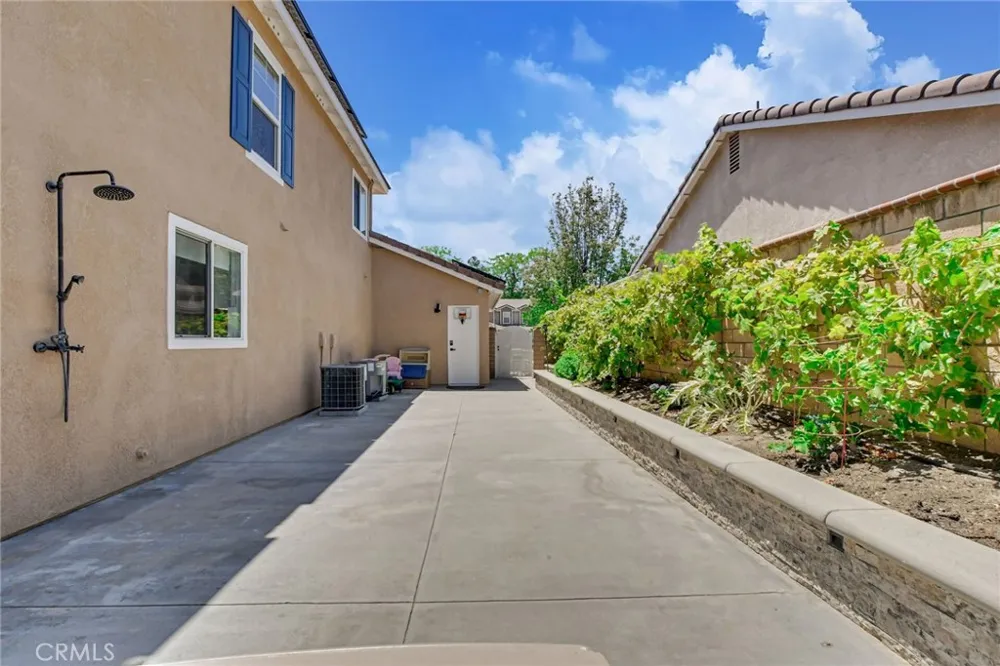 26442 Antonio Circle Loma Linda, CA 92354