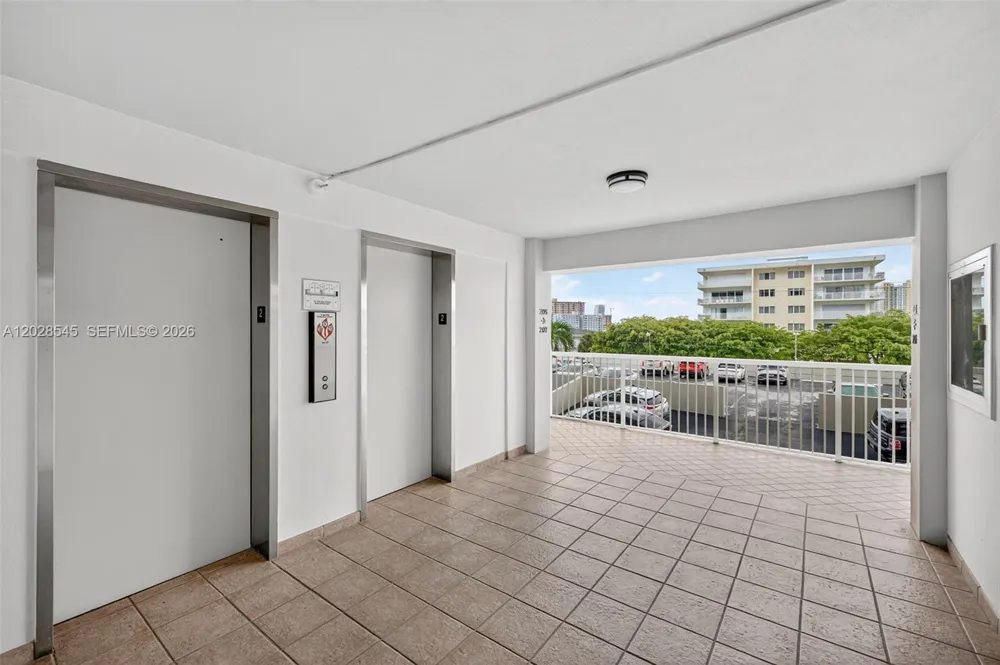 121 Golden Isles Dr #205 Hallandale Beach, FL 33009