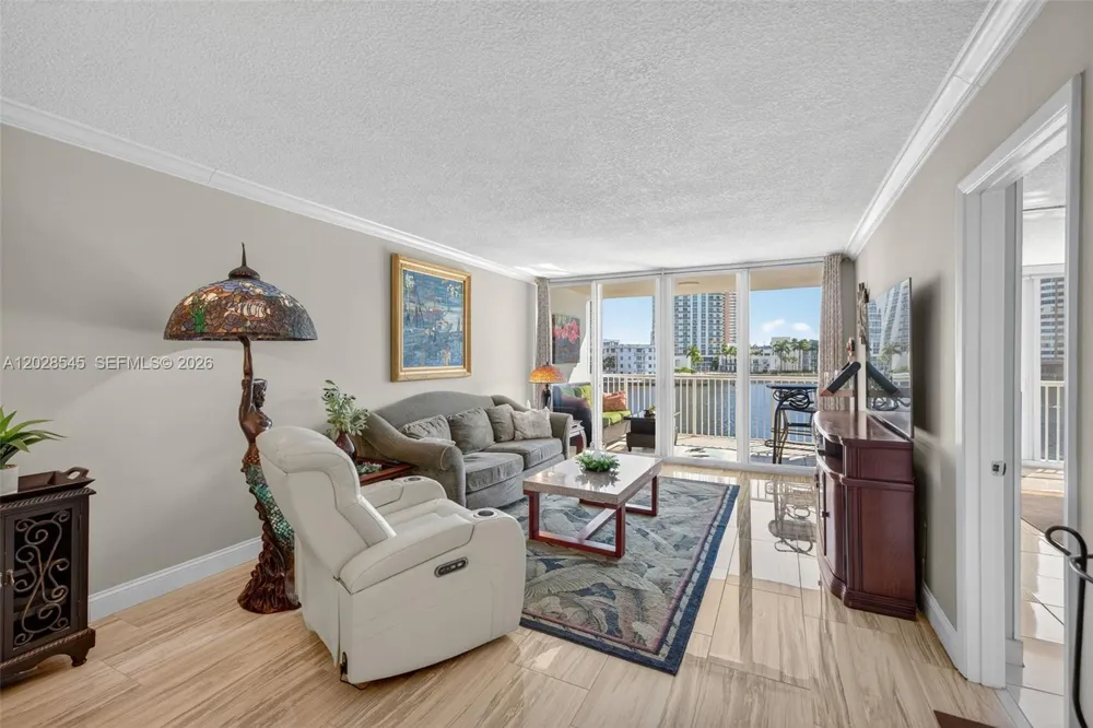 121 Golden Isles Dr #205 Hallandale Beach, FL 33009