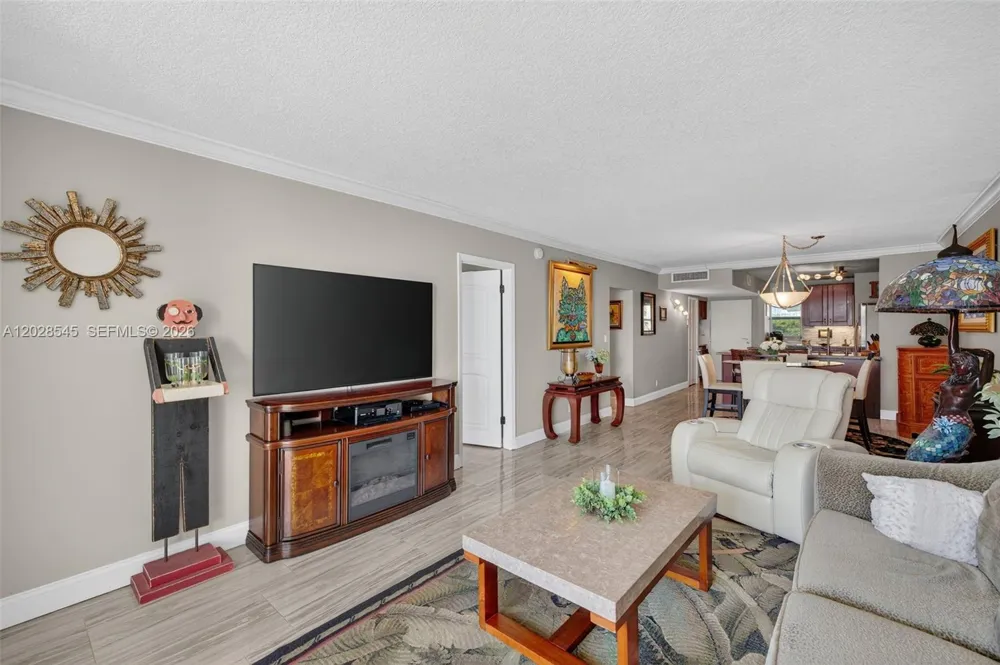 121 Golden Isles Dr #205 Hallandale Beach, FL 33009