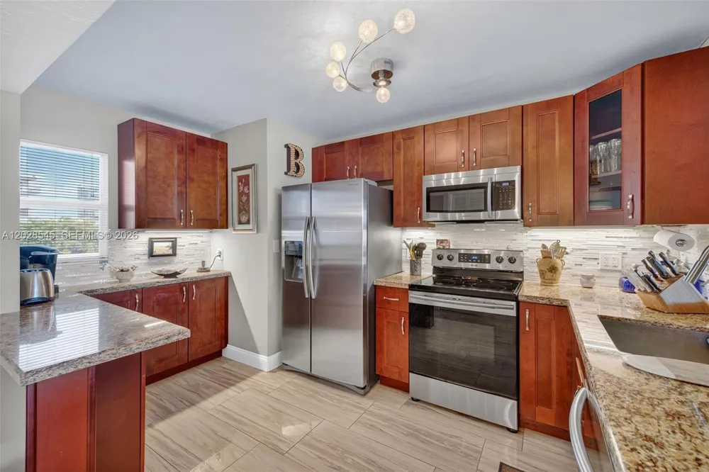 121 Golden Isles Dr #205 Hallandale Beach, FL 33009