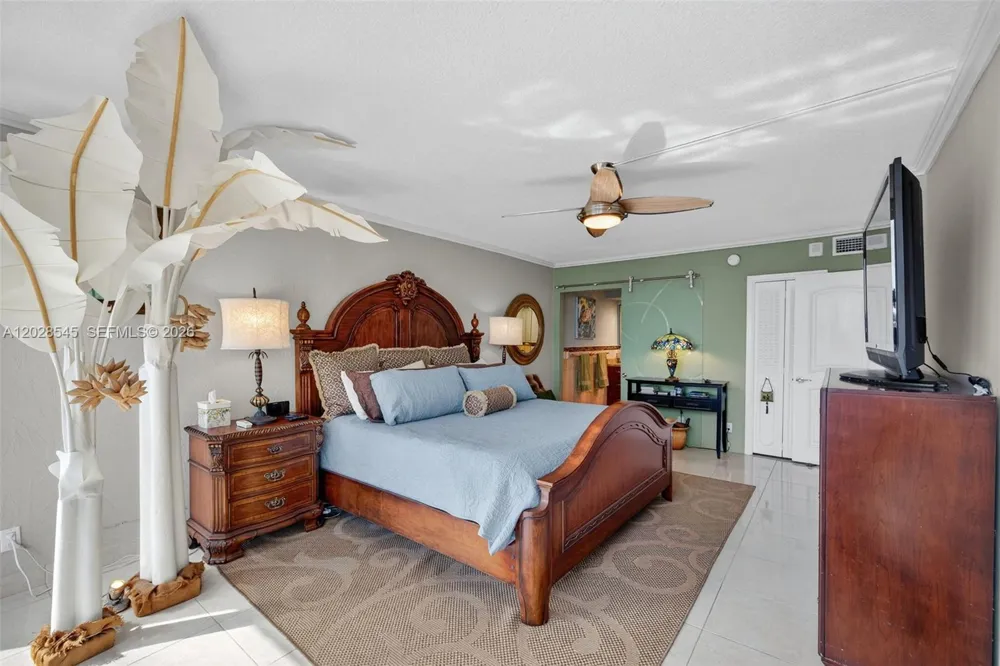 121 Golden Isles Dr #205 Hallandale Beach, FL 33009