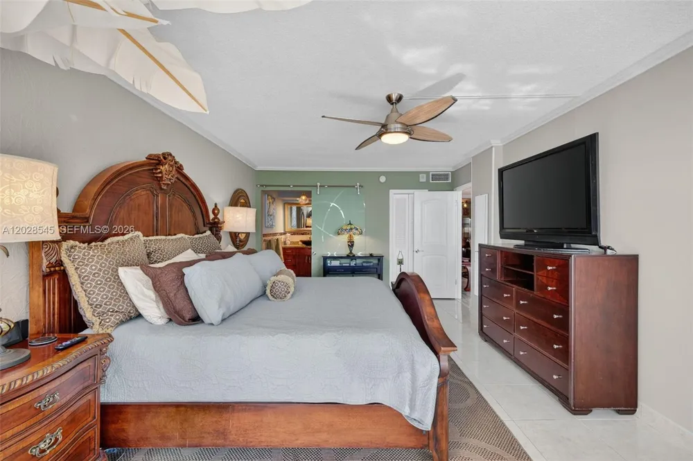 121 Golden Isles Dr #205 Hallandale Beach, FL 33009
